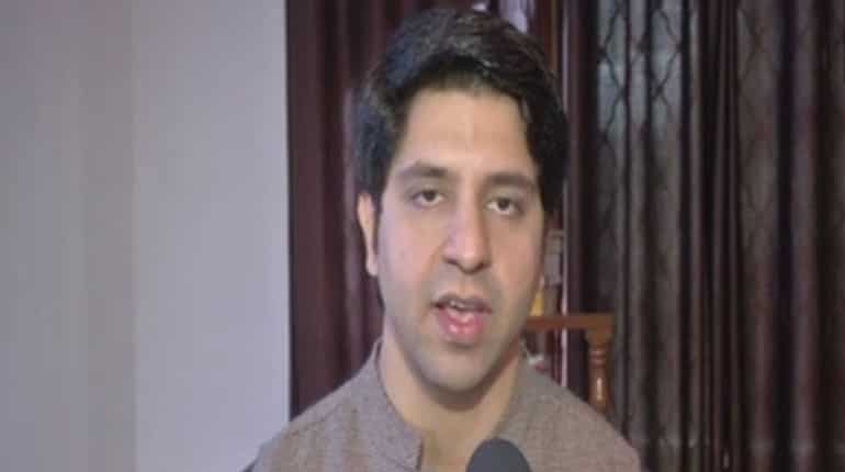 Courtiers planning to bring in dummy candidate: Shehzad Poonawalla on Congress president election