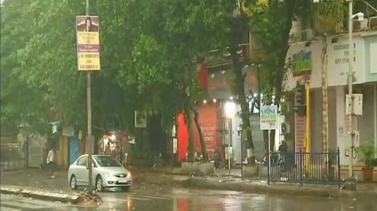 Cyclone Ockhi heads towards Gujarat; causes hailstorm in Mumbai