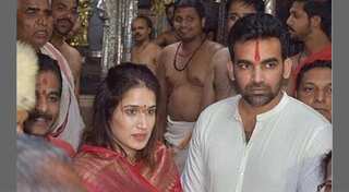 Zaheer Khan visits temple with wife Sagarika in her hometown
