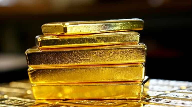 Gold poised for biggest quarterly gain in almost 2 years Gold poised for biggest quarterly gain in almost 2 years
