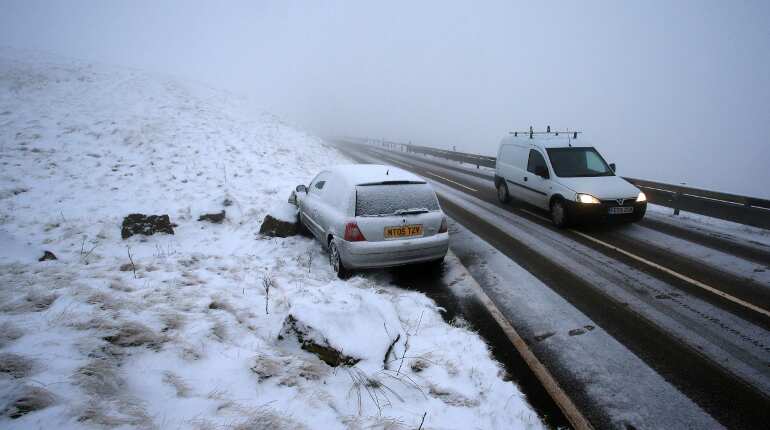 Schools closed, flights delayed after United Kingdom snowfall Schools closed, flights delayed after United Kingdom snowfall