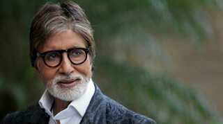 Amitabh Bachchan starts following Rahul Gandhi, Congress leaders; triggers speculation