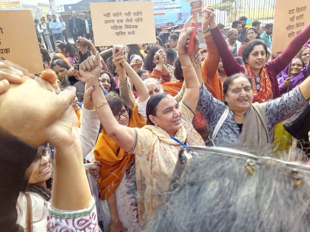 In newly-elected Karnataka Assembly, only 7 of 222 MLAs are women