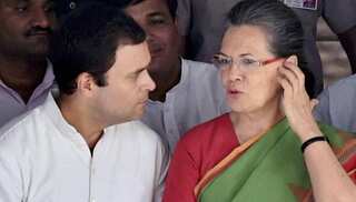 Sonia Gandhi to retire from politics after Rahul's coronation as party chief