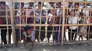 Bangladesh stops Rohingya preparing to board boat to Malaysia