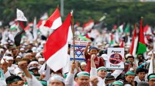 Tens of thousands of Indonesians rally over Trump's Jerusalem stance