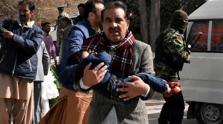 Pakistan: 8 killed in suicide attack on Quetta church