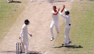 Australia inch closer to Ashes victory as England end 4th day at 132/4 after heavy downpour
