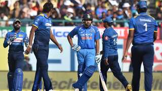 1st T20: India make 180 for 3, Rahul top-scores with 61