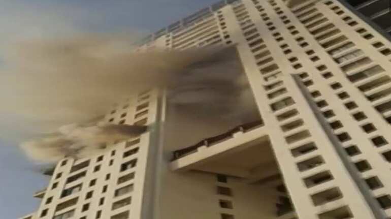 Mumbai: Fire breaks out on 17th floor of building