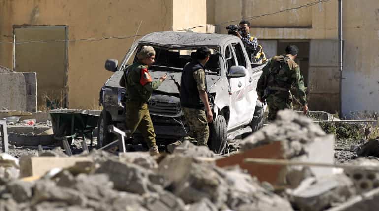Dozens killed in fresh Yemen air strikes, clashes Dozens killed in fresh Yemen air strikes, clashes