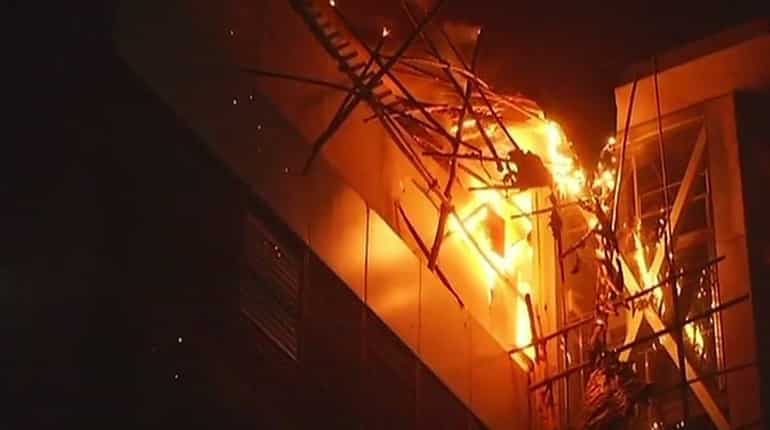 Mumbai building fire: Selfie obsession delayed evacuation, claims eyewitness