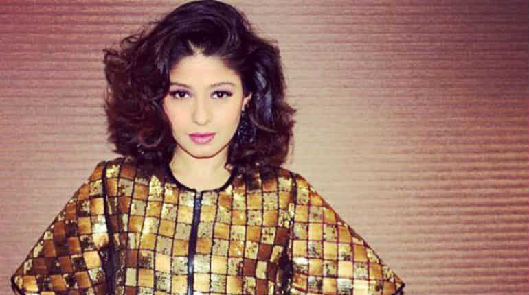 Singer Sunidhi Chauhan blessed with a baby boy Singer Sunidhi Chauhan blessed with a baby boy