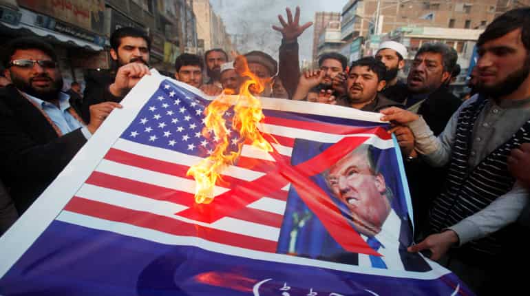 US weighs Pakistani blowback as it piles pressure on Islamabad