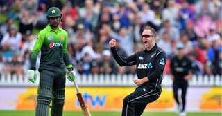 New Zealand trounce Pakistan in 1st ODI