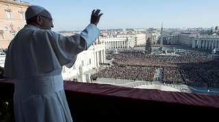 Do not fear the other, pope says on World Migrant Day
