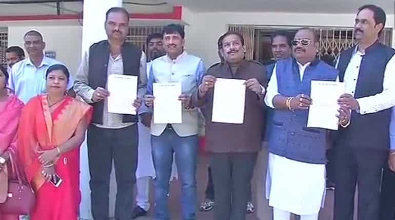 'Final warning, Padmaavat should not be released', say protesters after Supreme Court order 'Final warning, Padmaavat should not be released', say protesters after Supreme Court order