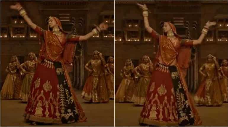 Padmaavat: Deepika Padukone's midriff gets covered in the new version of Ghoomar song