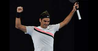 Australian Open: Defending champion Roger Federer races into R16