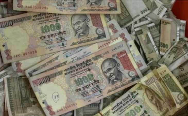 4 men arrested in Hyderabad for possessing demonetised notes worth 2.5 crore 4 men arrested in Hyderabad for possessing demonetised notes worth 2.5 crore