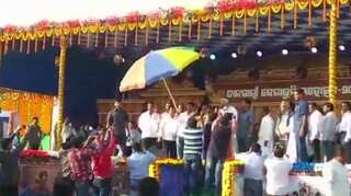 Woman throws eggs on Odisha CM Naveen Patnaik during event