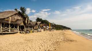 Thailand bans smoking, littering at popular tourist beachside spots