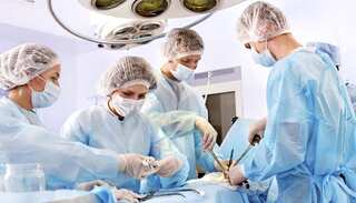 Female surgeons are better than male counterparts, studies show