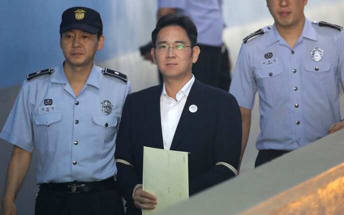 South Korea court frees Samsung heir in bribery case