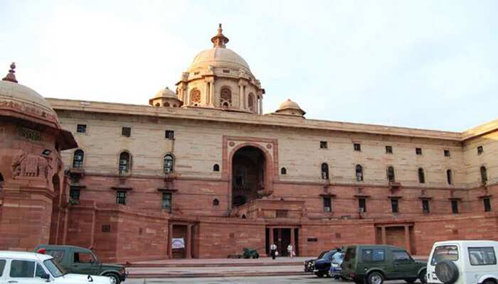 India asks its nationals to defer travel to Maldives India asks its nationals to defer travel to Maldives