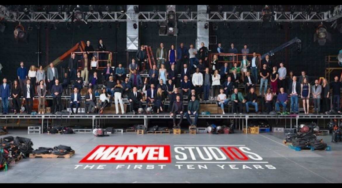 Marvel heroes and villains celebrate 10 years with a class photo! Marvel heroes and villains celebrate 10 years with a class photo!