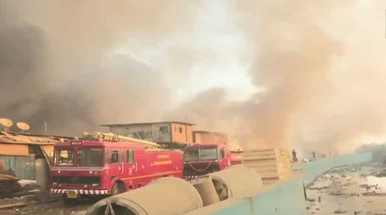 Fire breaks out in Mumbai shop; 12 fire tenders at the spot