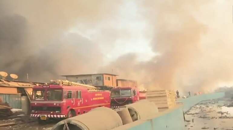 Fire breaks out in Mumbai shop; 12 fire tenders at the spot