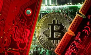 Vietnam to strengthen cryptocurrency regulation: PM Nguyen Xuan Phuc