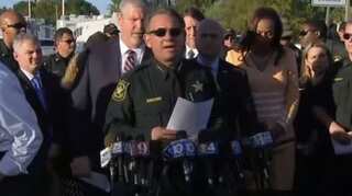 Accused Florida gunman visited restaurants, store after killing - Police
