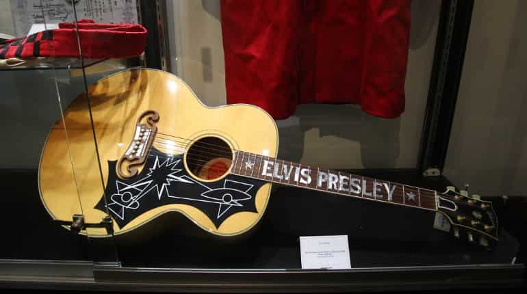 Mythical guitar-maker Gibson fighting for survival Mythical guitar-maker Gibson fighting for survival