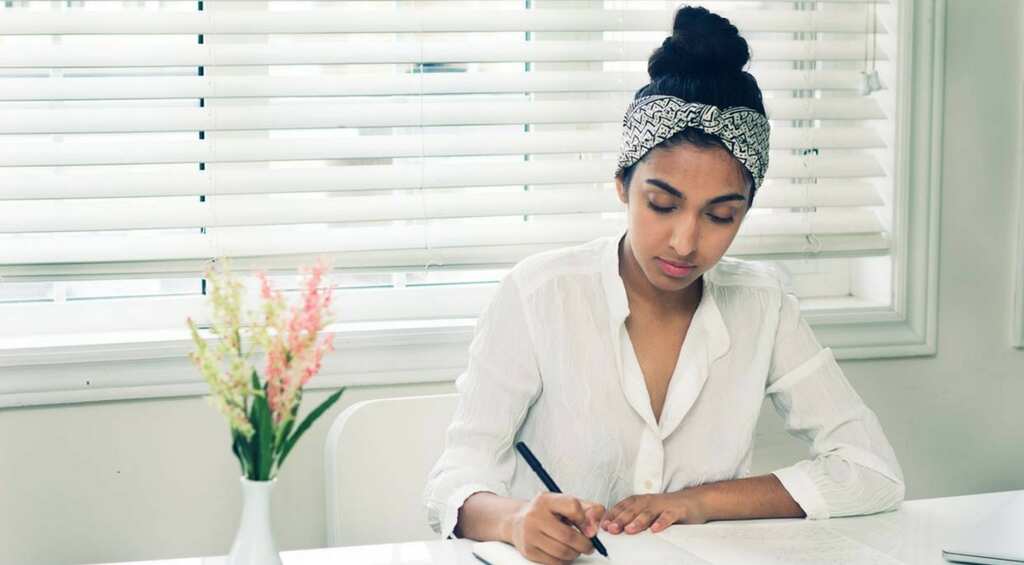 Opinion: Poet Rupi Kaur follows no grammar yet her books sell like hot pancakes