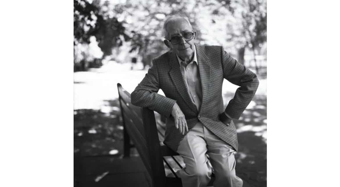 Bond films' director Lewis Gilbert dies aged 97 Bond films' director Lewis Gilbert dies aged 97