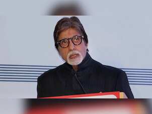 Amitabh Bachchan honored for being 'bridge builder between India and Europe'.