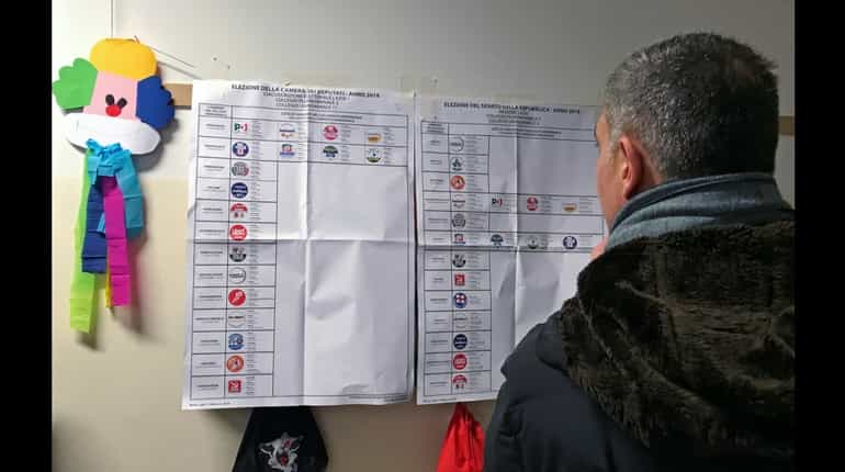 Italy faces political gridlock after 5-Star surges
