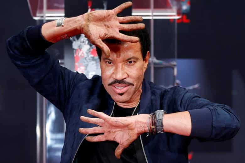 Grammy winner Lionel Richie honoured at Hollywood handprints ceremony Grammy winner Lionel Richie honoured at Hollywood handprints ceremony