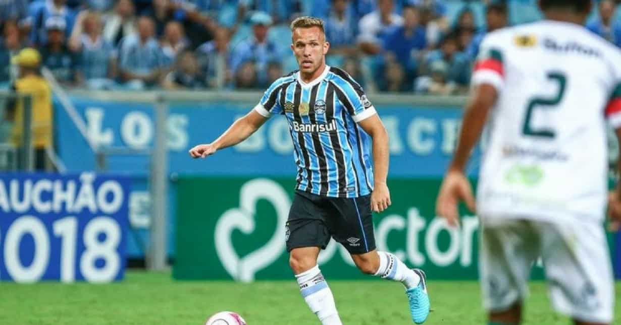 Barcelona set to buy Brazilian midfielder Arthur Barcelona set to buy Brazilian midfielder Arthur