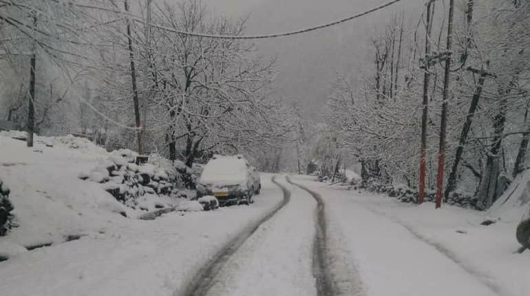 IMD issues alert for heavy snowfall, rain in Himachal Pradesh IMD issues alert for heavy snowfall, rain in Himachal Pradesh