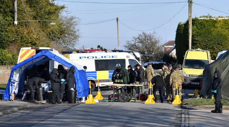 Russia demands proof in spy poisoning row as experts called in Russia demands proof in spy poisoning row as experts called in
