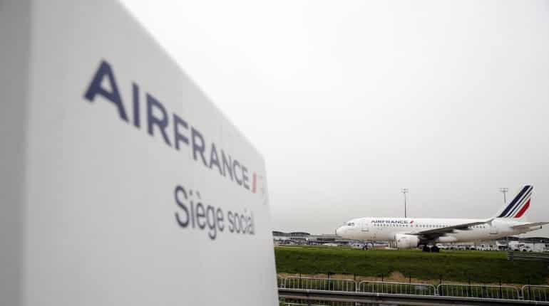 Air France cancels 30% of flights due to strikes Air France cancels 30% of flights due to strikes