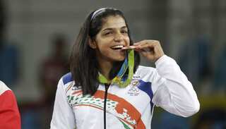 CWG 2018: Wrestlers Sakshi Malik, Somveer take home bronze