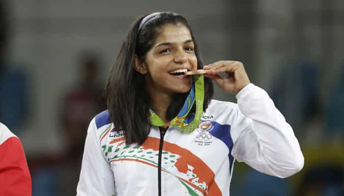 CWG 2018: Wrestlers Sakshi Malik, Somveer take home bronze