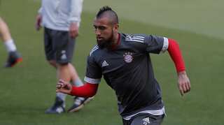 Bayern's Vidal to undergo knee surgery, may miss Champions League semis against Real