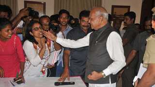 Tamil Nadu governor apologises to journalist for patting her on cheek, claims she's like 'granddaughter'