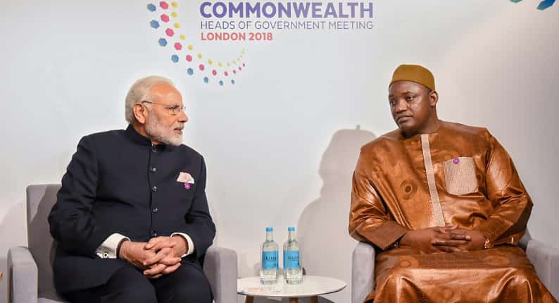 PM Modi meets leaders at CHOGM; no interaction scheduled with Pak PM Abbasi PM Modi meets leaders at CHOGM; no interaction scheduled with Pak PM Abbasi