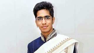 24-year-old CA gives up 100 crore family business to become a monk